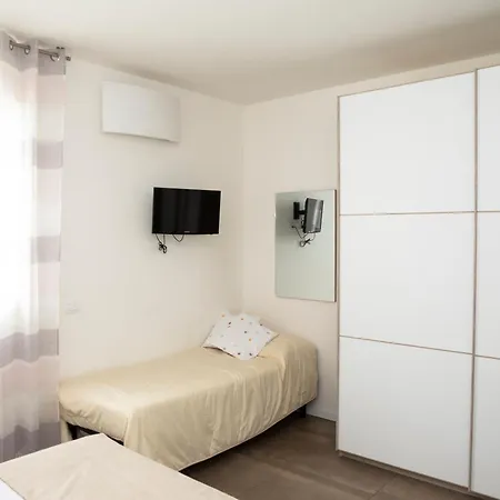 Guest house Maisonette Park *