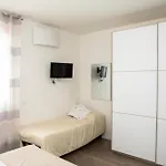 게스트하우스 Maisonette Park 4*